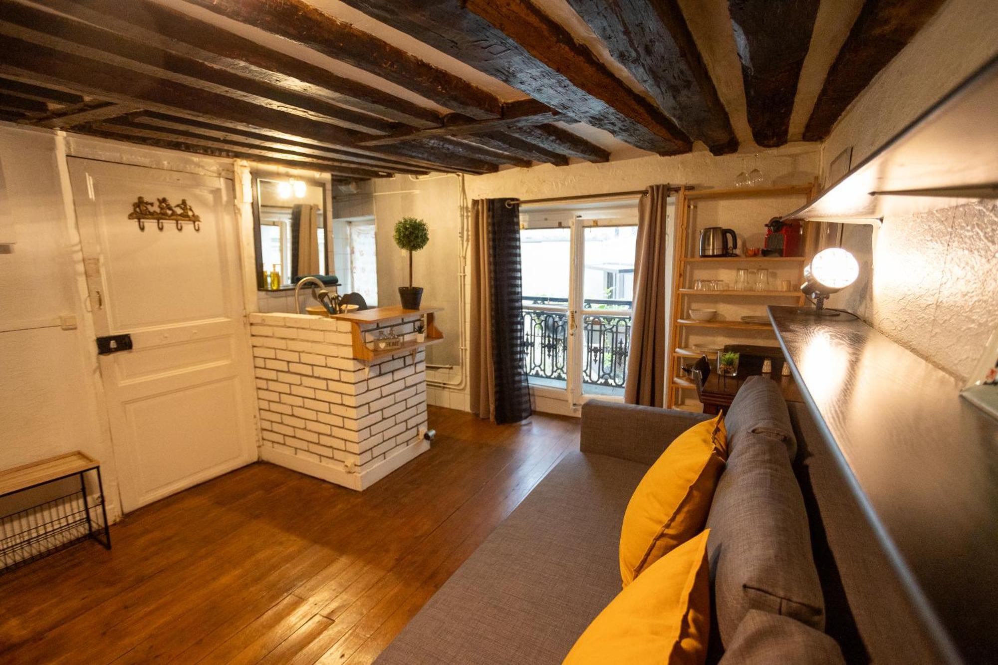 Appartamento Studio Cosy Romantique En Plein Coeur De Parigi Esterno foto