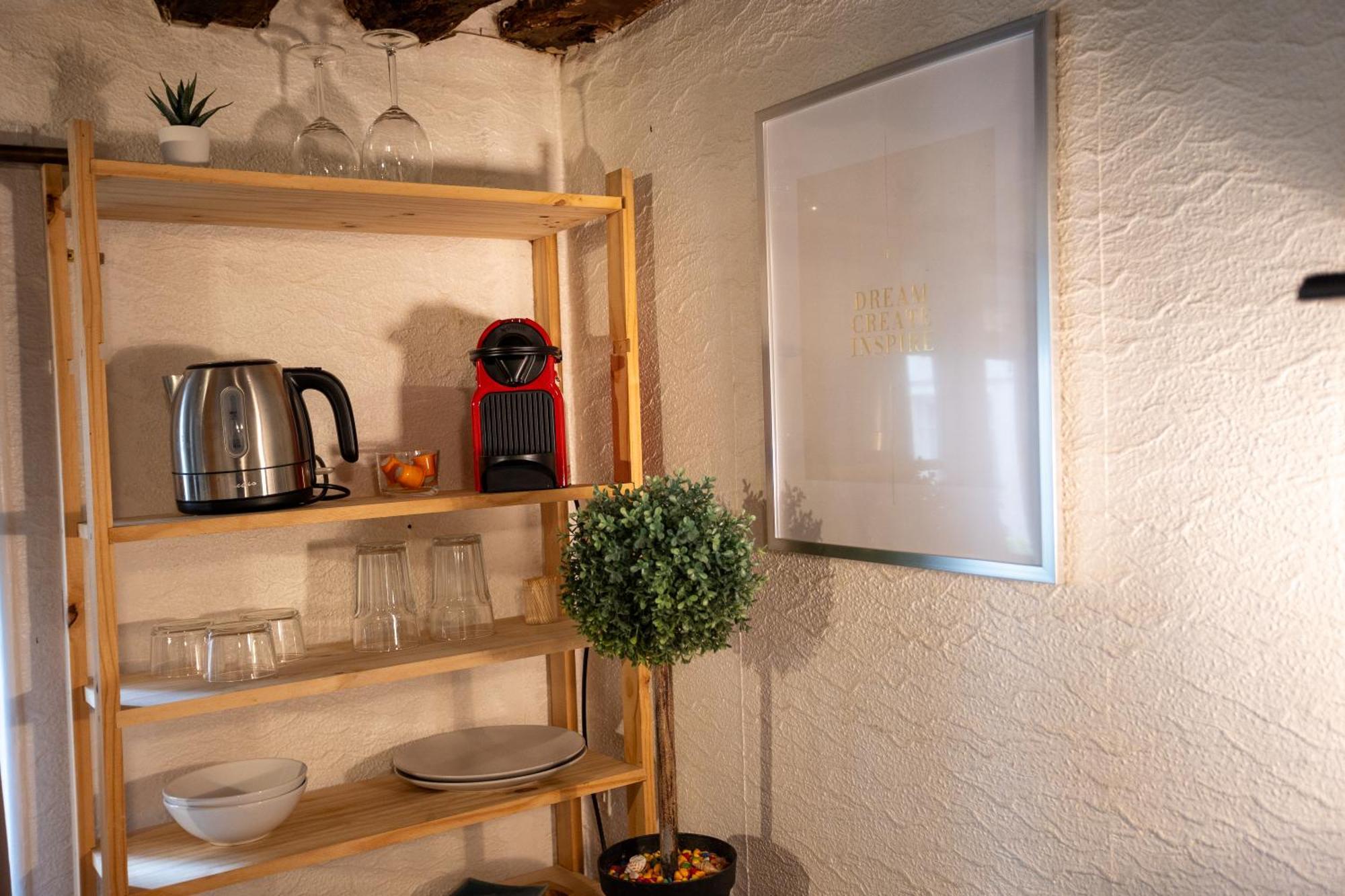 Appartamento Studio Cosy Romantique En Plein Coeur De Parigi Esterno foto