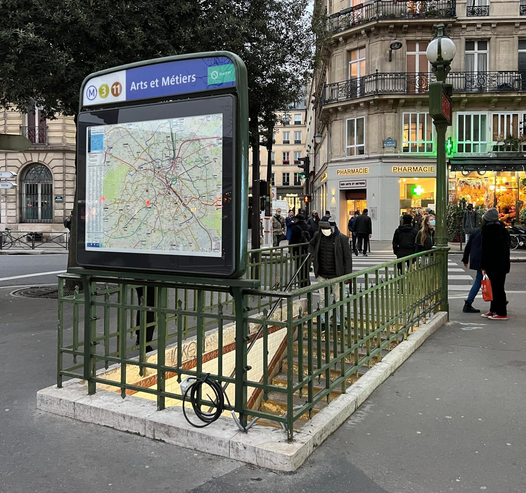 Appartamento Studio Cosy Romantique En Plein Coeur De Parigi Esterno foto